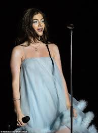 'solar power' isn't as flashy and upbeat as the first single from melodrama, 'green light', but it is the perfect way to welcome lorde back into our lives. Qmsbh C58wes4m