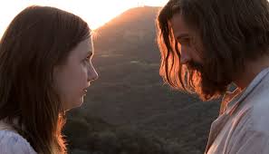 Charlie says is a 2018 american biographical drama film directed by mary harron and starring hannah murray as leslie van houten and matt smith as infamous killer charles manson. Slash Filmfestival Filmkritik Zum Drama Charlie Says Pressplay