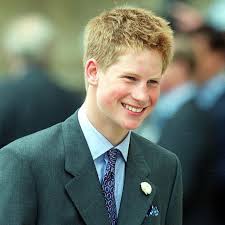 Работа и жизнь принца гарри и меган, герцога и герцогини сассекских. Prince Harry S Changing Looks Prince Harry Prince British Royal Families