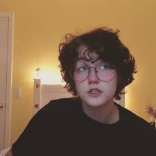 This haircut is really fun. What Are Some Good Hairstyles For Someone Who Is Non Binary Quora