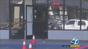 jewelry owner shoots armed robber