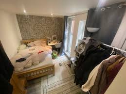 Bedroom Flat For In Highbury Grove