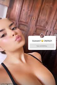 Actu people de la star, scoops, vidéos demi rose et ses amis people. Demi Rose Puts On A Very Busty Display As She Teases Exciting News With Sizzling New Snap Daily Mail Online
