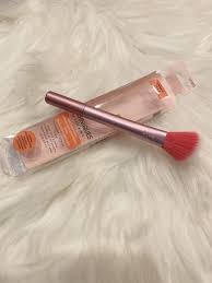 light layer blush makeup brush