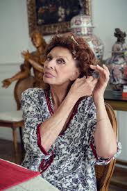 La vita, la carriera e la famiglia di sophia loren in una fiction. Sophia Loren Returns In Her Son S Netflix Film The Life Ahead The New York Times