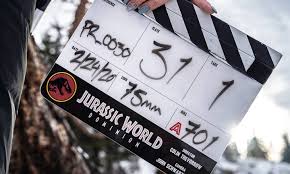 He'll return for the next film as an executive producer and a. Jurassic World 3 Regisseur Zeigt Neues Set Foto Der Offentlichkeit