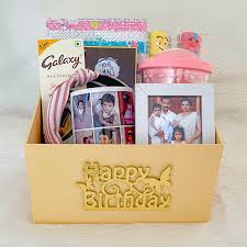 send a happy birthday gift box at the