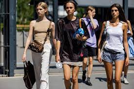 Summer Street Fashion Trends 2023 gambar png