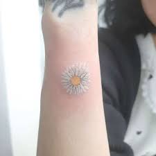 The tattoo design has a rich historical reference that is associated with the ancient powerful rulers that had beautiful gardens of daisy flowers and others. Top 107 Best Daisy Tattoos 2021 Inspiration Guide
