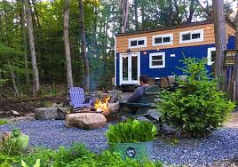 tiny house living for financial freedom