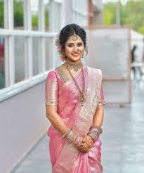 traditional maharashtrian bridal look