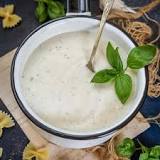 What is the difference between white sauce and béchamel?