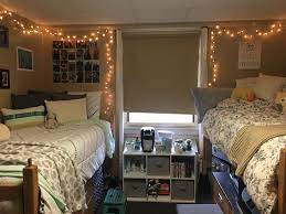 tips for decorating your dorm the