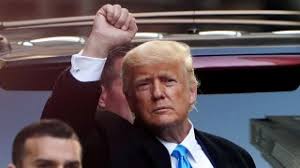 Trump launched the most extraordinary political movement in history, dethroning political dynasties, defeating the washington establishment, and becoming the first true outsider elected as. Donald Trump Aktuelle News Zum Us Prasidenten Sz De