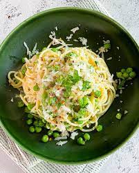 spaghetti aglio e olio vegetarian