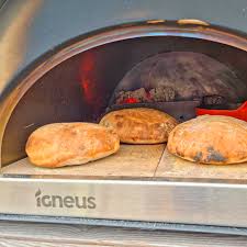 baking bread in pizza oven top tips