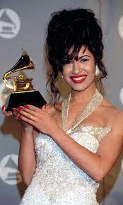 selena quintanilla s iconic beauty