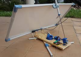 compact solar tracking system doesn t