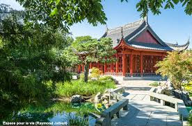 Exploring The Montréal Botanical Garden