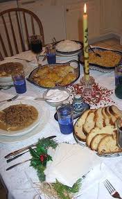 Wigilia is a supper that has no meat (apart from fish) and is celebrated on christmas eve. Pin On My Polish Heritage