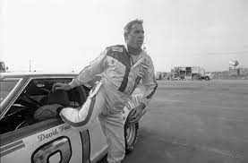 How many races are in a full season of nascar racing? David Pearson Silver Fox Of Stock Car Racing Dies At 83 The New York Times