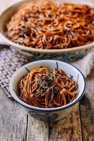 shanghai scallion oil noodles cong you