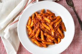 easy penne pasta with tomato sauce