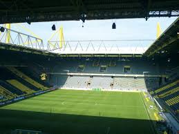 Signal iduna park das westfalenstadion wurde anläßlich der weltmeisterschaft 1974 gebaut. Westfalen Stadion Borussia Dortmund