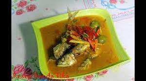 Resep ikan kembung kukus, menu sehat sekaligus lezat. Resep Ikan Kembung Asem Pedas Mudah Dan Praktis Youtube