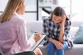 What is the difference between a counsellor and therapist? - Salon Gold