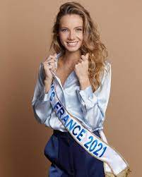 Amandine Petit - Miss France 2021 Amandine Petit to compete in Miss Universe pageant this  May | Pageant, Miss, France