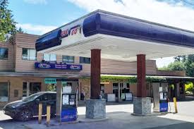 quadra island s gas station loses only