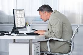 proper sitting posture at a computer
