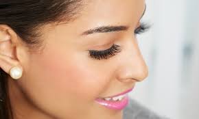 eyelash extensions luxe makeup and