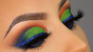 green blue cut crease eyeshadow