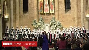 Kumpulan partitur koor natal dari berbagai sumber. Kor Lagu Natal Indah Dan Sangat Menyentuh Dilantunkan Oleh Para Pelajar Muslim Lebanon Bbc News Indonesia