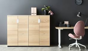 In den meisten fällen wird der arbeitsplatz ins wohnzimmer integriert. Home Office Im Wohnzimmer Tipps Ideen Ikea Schweiz