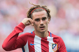 Antoine griezmann hair has made him a fashion icon in the world of football, but it has also been a lightning rod for criticism lately. The 16 Best Soccer Haircuts Of All Time Page 4