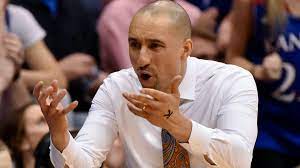 Texas head coach shaka smart directs his team against kansas state during the second half of an ncaa college basketball game in austin, texas, saturday, jan. Shaka Smart Bewilders Texas Fans By Growing Out Hair After Years Of Baldness Sporting News