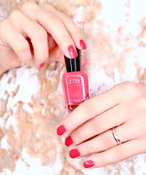 highlight retreat zoya nail polish