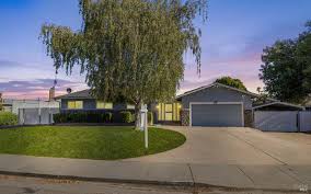 2330 falcon dr fairfield ca 94533