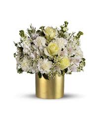Usaa has resolved 88 complaints. Champagne And Gold 08n905b Ftd Flower Delivery Floristsonline Net
