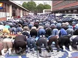 Nouveau lieu de culte pour les musulmans à Paris. - Vidéo Dailymotion