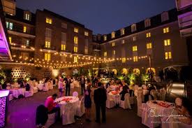 the maison dupuy hotel courtyard