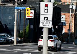 Toronto Issued 90 000 Red Light Camera Tickets Last Year A