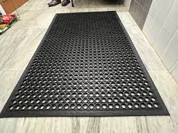 black taper edge hole rubber mat