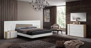 Let us help you find the perfect bed vintage bed. Refined Quality Modern Master Bedroom Set Houston Texas Garcia Sabate Anna