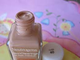 neutrogena skin clearing oil free make