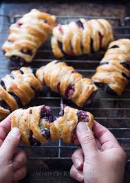 berry puff pastry recipe quick easy