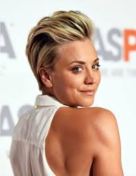 The slick back on fine hair adds volume to your top and gives contrast. Blonde Hair Color On Short Hair Trendy Short Haircut With Slicked Back Hair Kaley Cuoco Short Hair Trendy Short Haircuts Womens Hairstyles